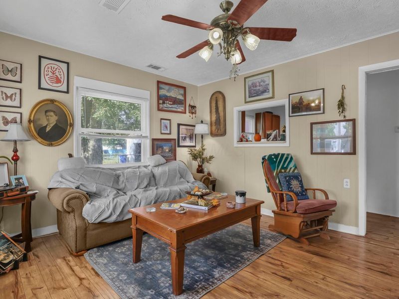 868 Lawndale Avenue, Columbus, OH 43207 Photo 6