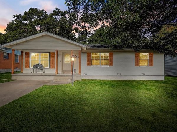 1725 La Porte Drive, Waco, TX 76710