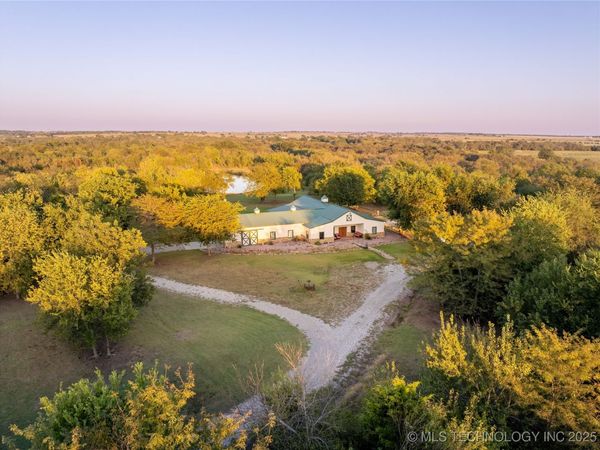 15630 S Bee Emet Road, Milburn, OK 73450