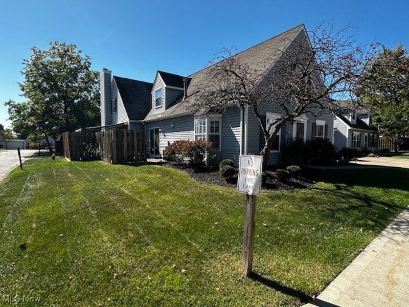 122 Bayberry Lane, Bedford, OH 44146 Photo 2