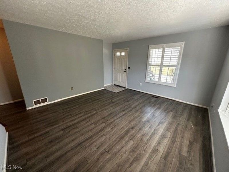 122 Bayberry Lane, Bedford, OH 44146 Photo 3