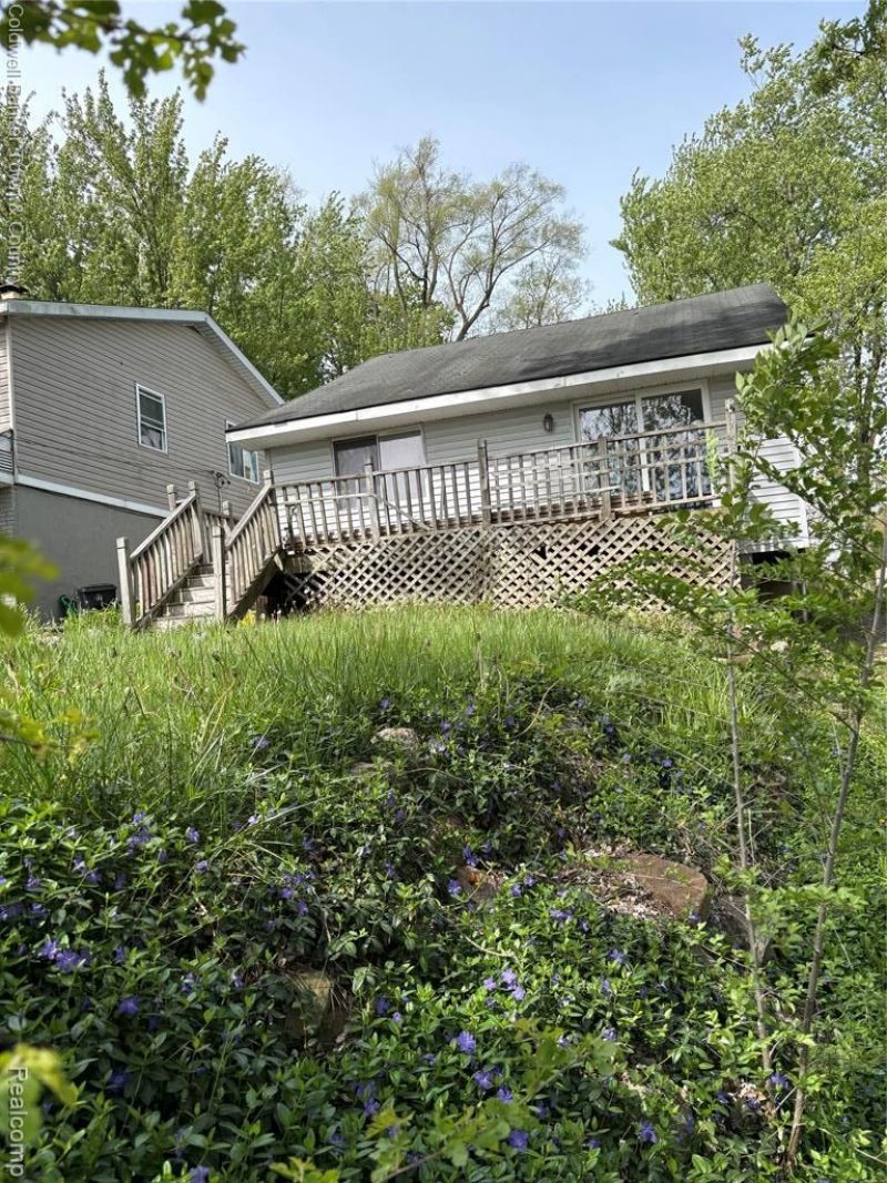 4031 Hillcrest, Highland Township, MI 48356 Main Photo