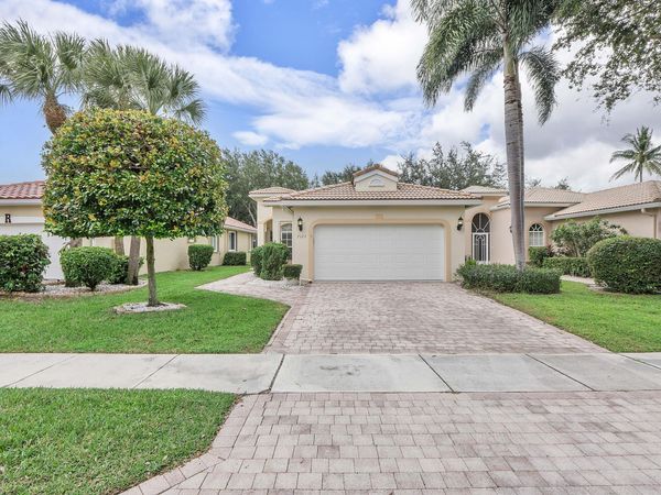 7123 Via Genova, Delray Beach, FL 33446
