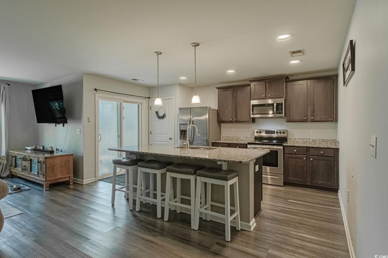 3005 Woodbury Ct. Photo 4