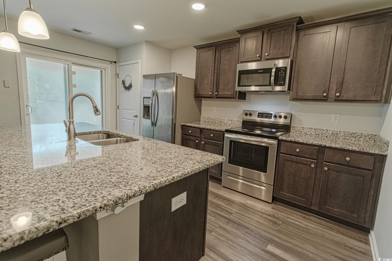 3005 Woodbury Ct. Photo 5