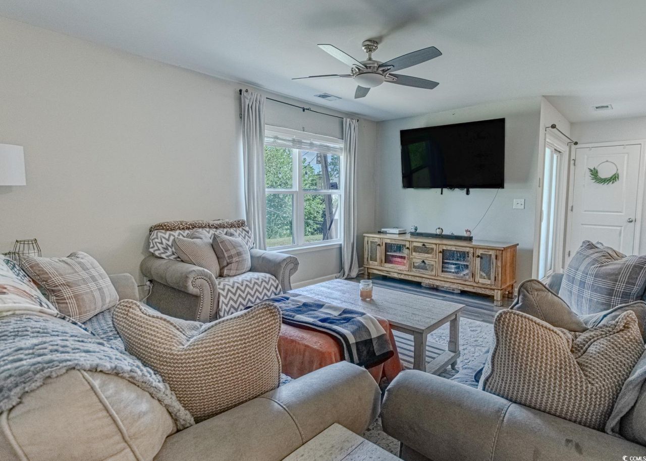 3005 Woodbury Ct. Photo 8