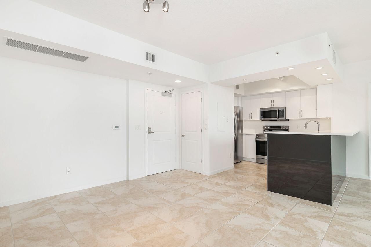 403 S Sapodilla Avenue, Unit 509, West Palm Beach, FL 33401 Photo