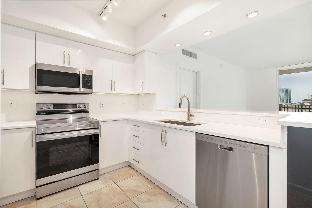 403 S Sapodilla Avenue, Unit 509, West Palm Beach, FL 33401 Photo