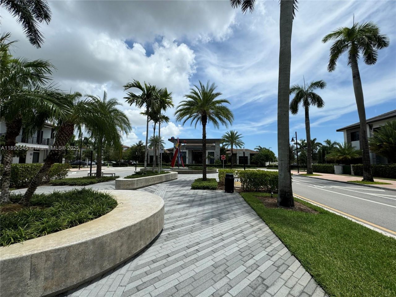 8283 NW 47th Ln, Doral, FL 33166 Photo