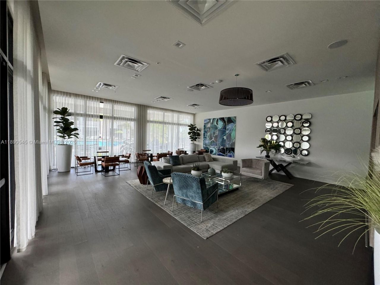 8283 NW 47th Ln, Doral, FL 33166 Photo