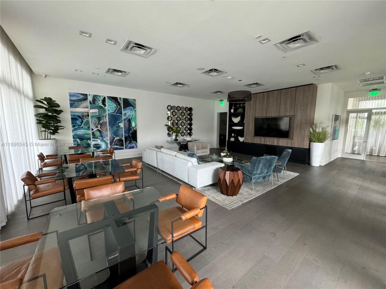 8283 NW 47th Ln, Doral, FL 33166 Photo