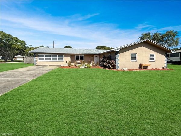 221 De Soto AVE, CLEWISTON, FL 33440