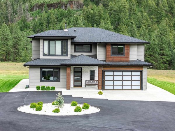 16215 W Coulee Hite Rd, Spokane, WA 99224