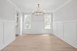 1209 Harriman Lane photo 4