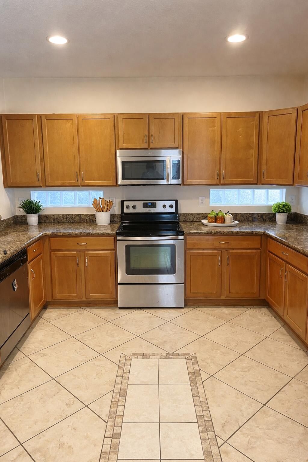 870 Gazetta Way, West Palm Beach, FL 33413 Photo