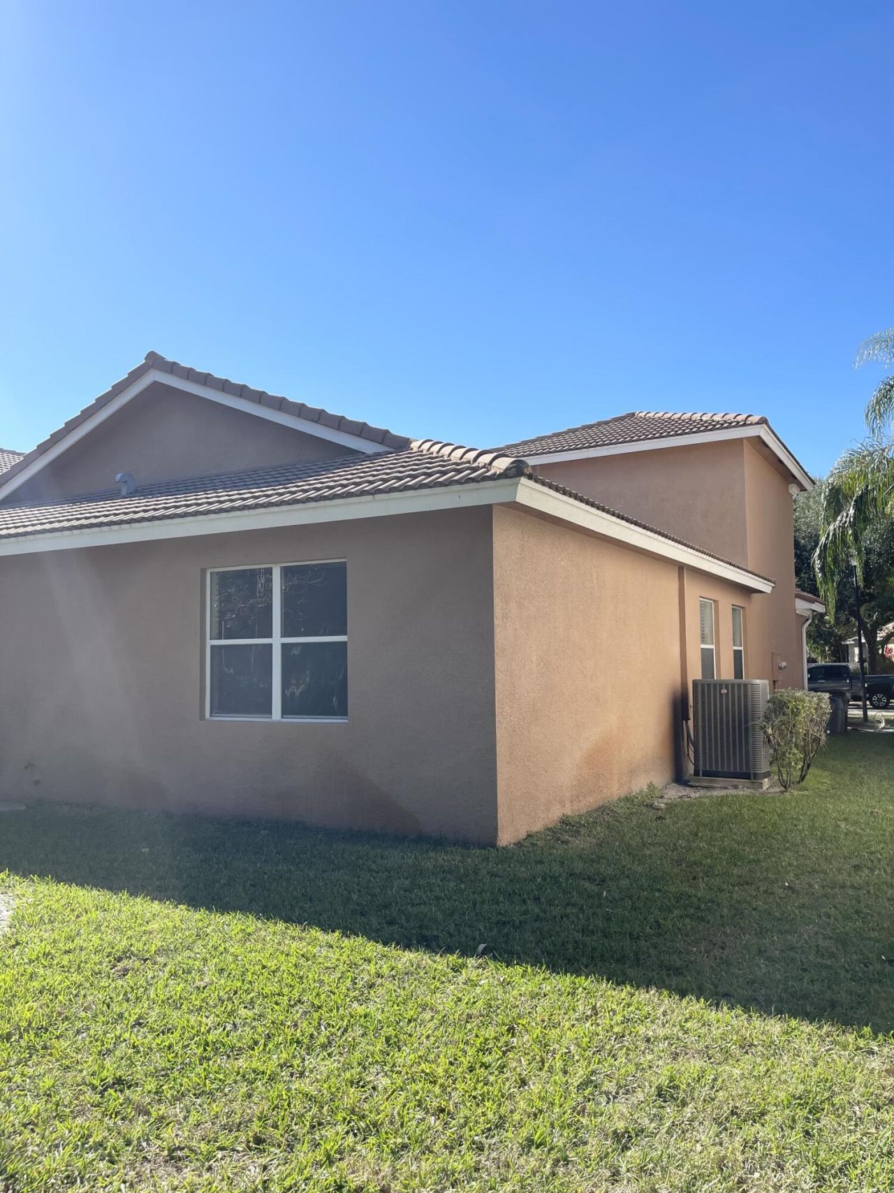 870 Gazetta Way, West Palm Beach, FL 33413 Photo