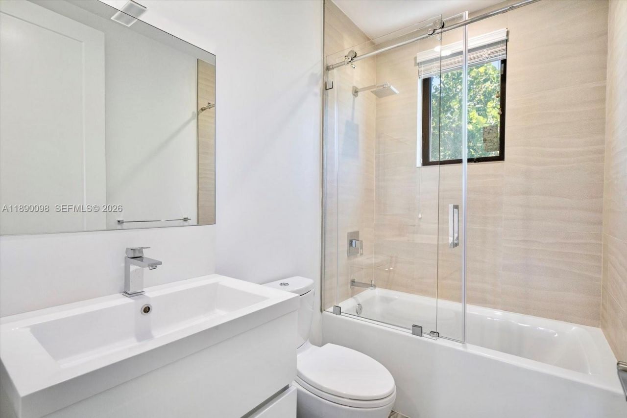 332 Balboa St, Hollywood, FL 33019 Photo