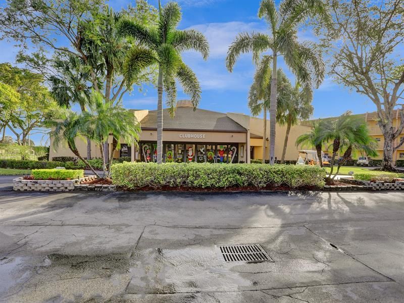 6570 Royal Palm Boulevard, Unit 210J, Margate, FL 33063 Photo