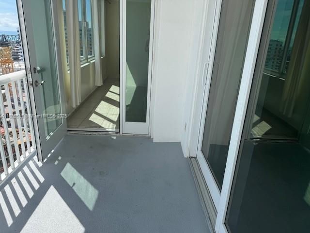 5401 E Collins Ave, Unit 1530, Miami Beach, FL 33140 Photo