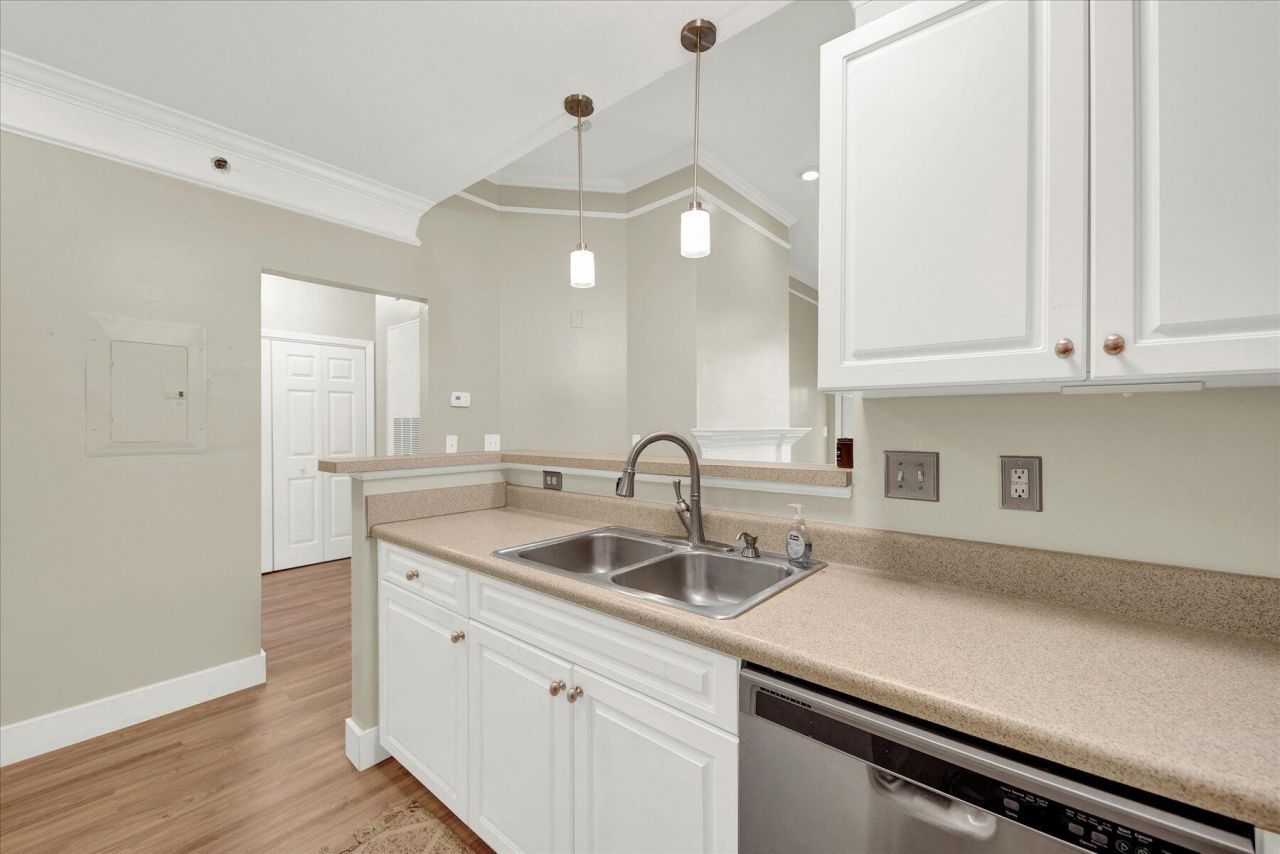 1634 Telfair Way Photo 9