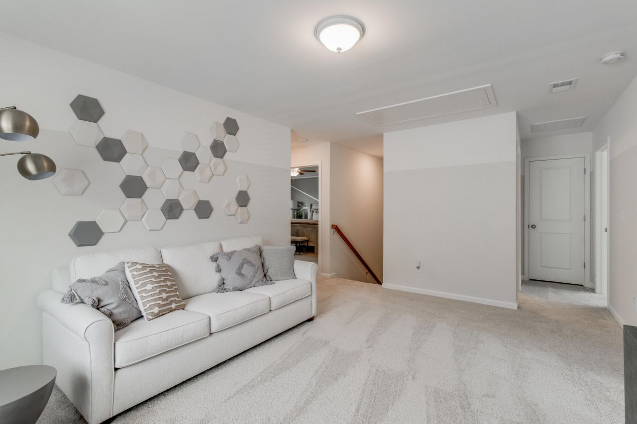 147 Casein Street Photo 14