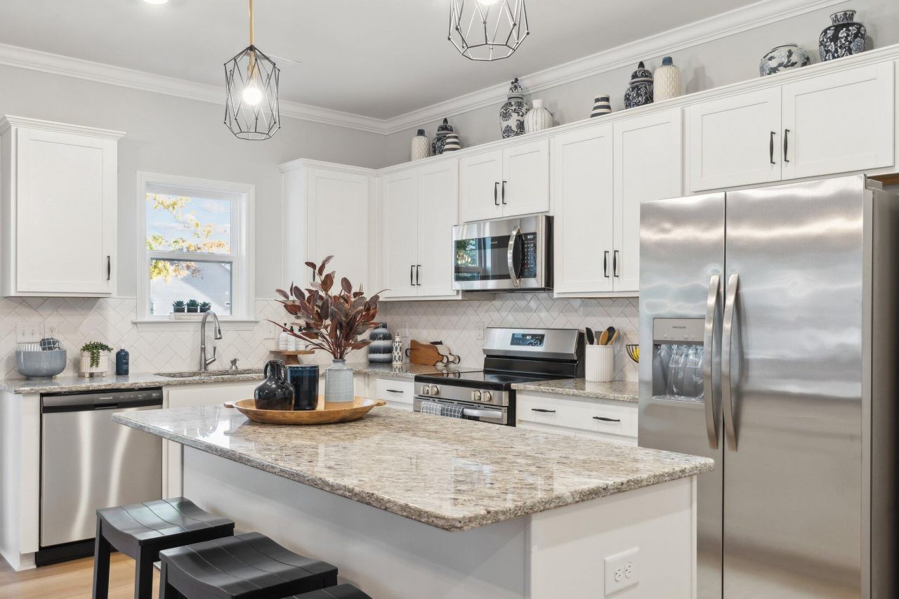 147 Casein Street Photo 8