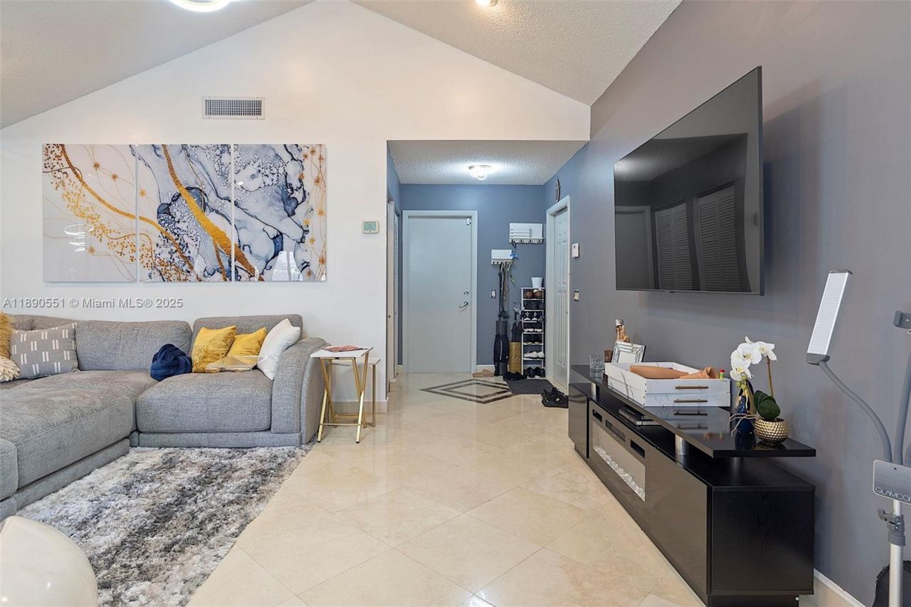 2330 Dover, Weston, FL 33326 Photo