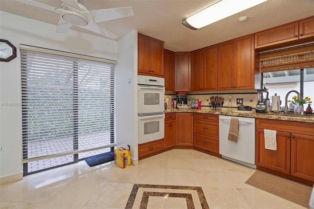 2330 Dover, Weston, FL 33326 Photo