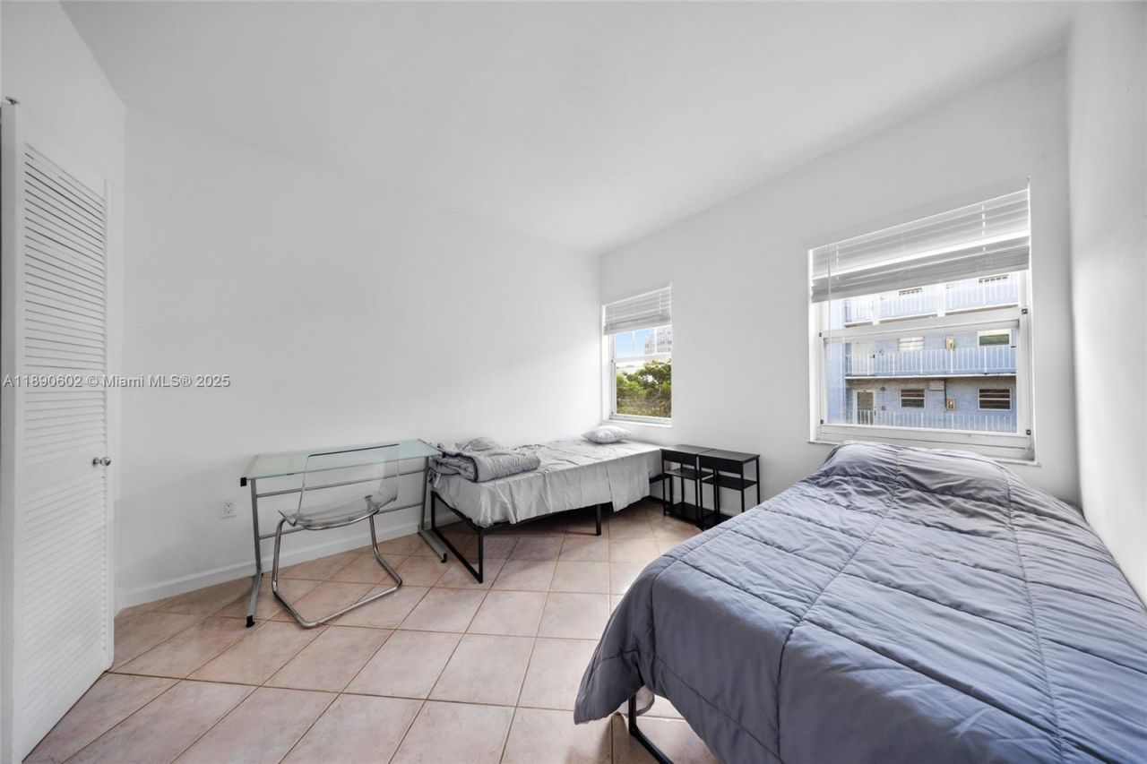 1255 Pennsylvania Ave, Unit 307, Miami Beach, FL 33139 Photo