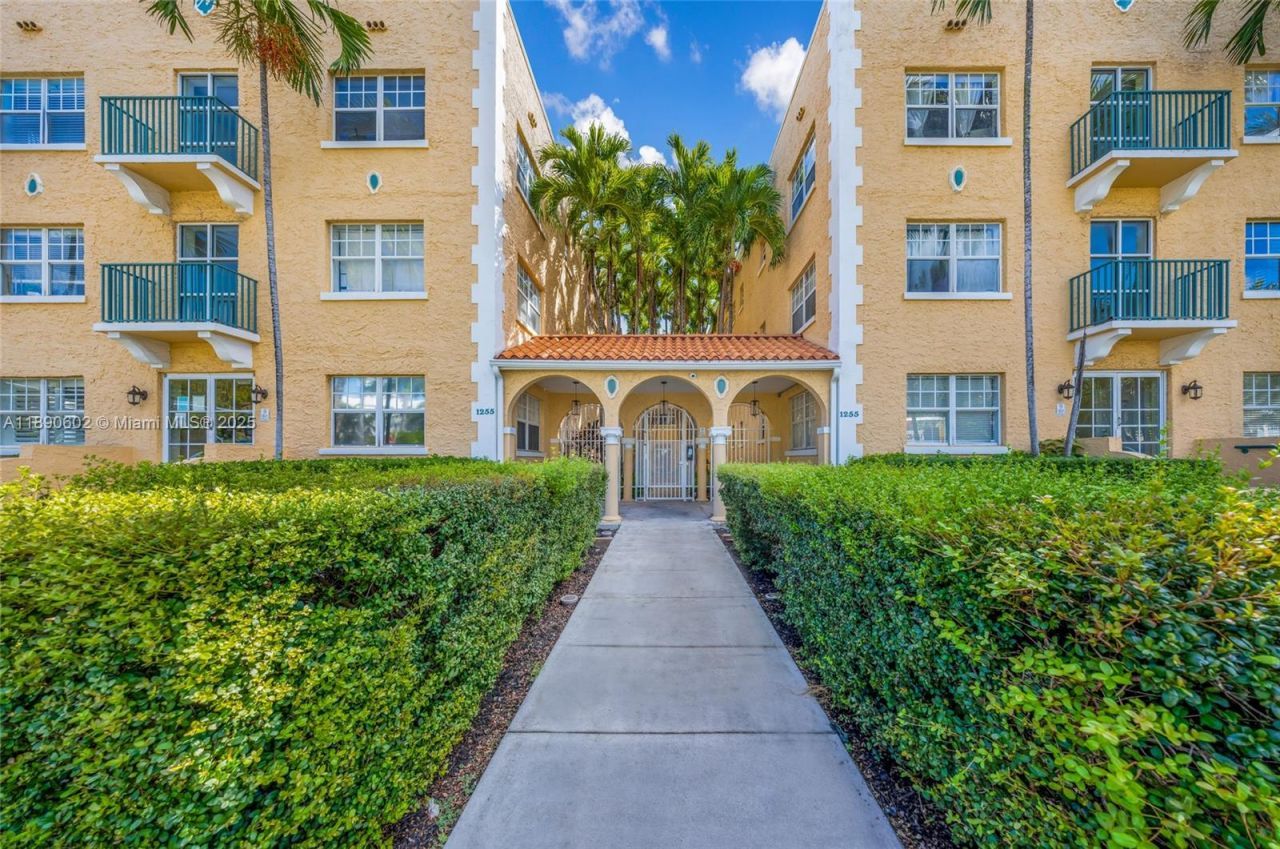 1255 Pennsylvania Ave, Unit 307, Miami Beach, FL 33139 Photo