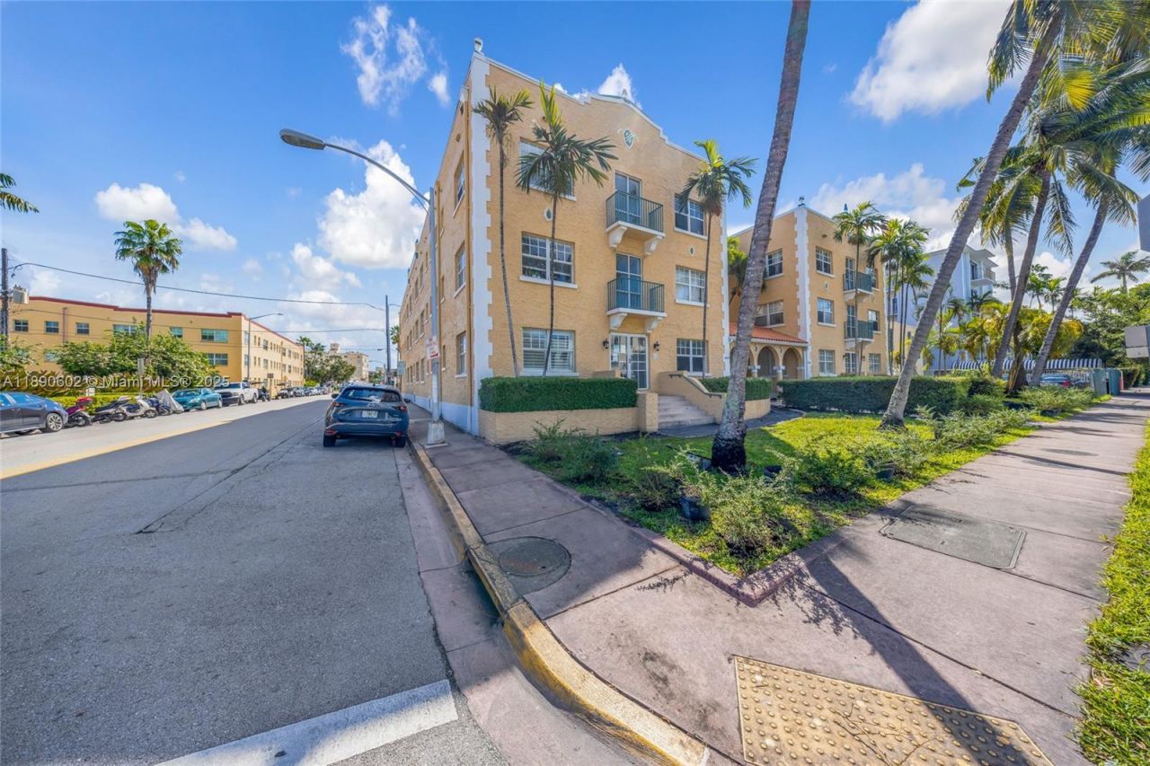 1255 Pennsylvania Ave, Unit 307, Miami Beach, FL 33139 Photo