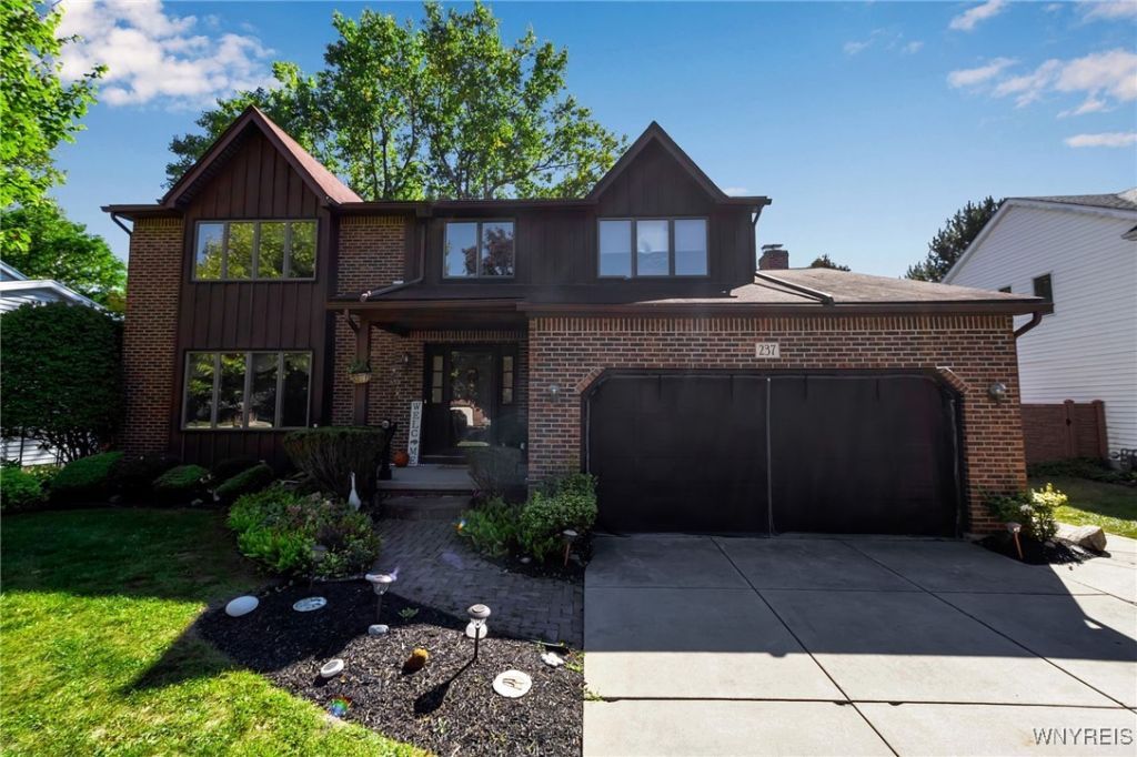 237 Wyeth Drive, Getzville, NY 14068 Main Photo