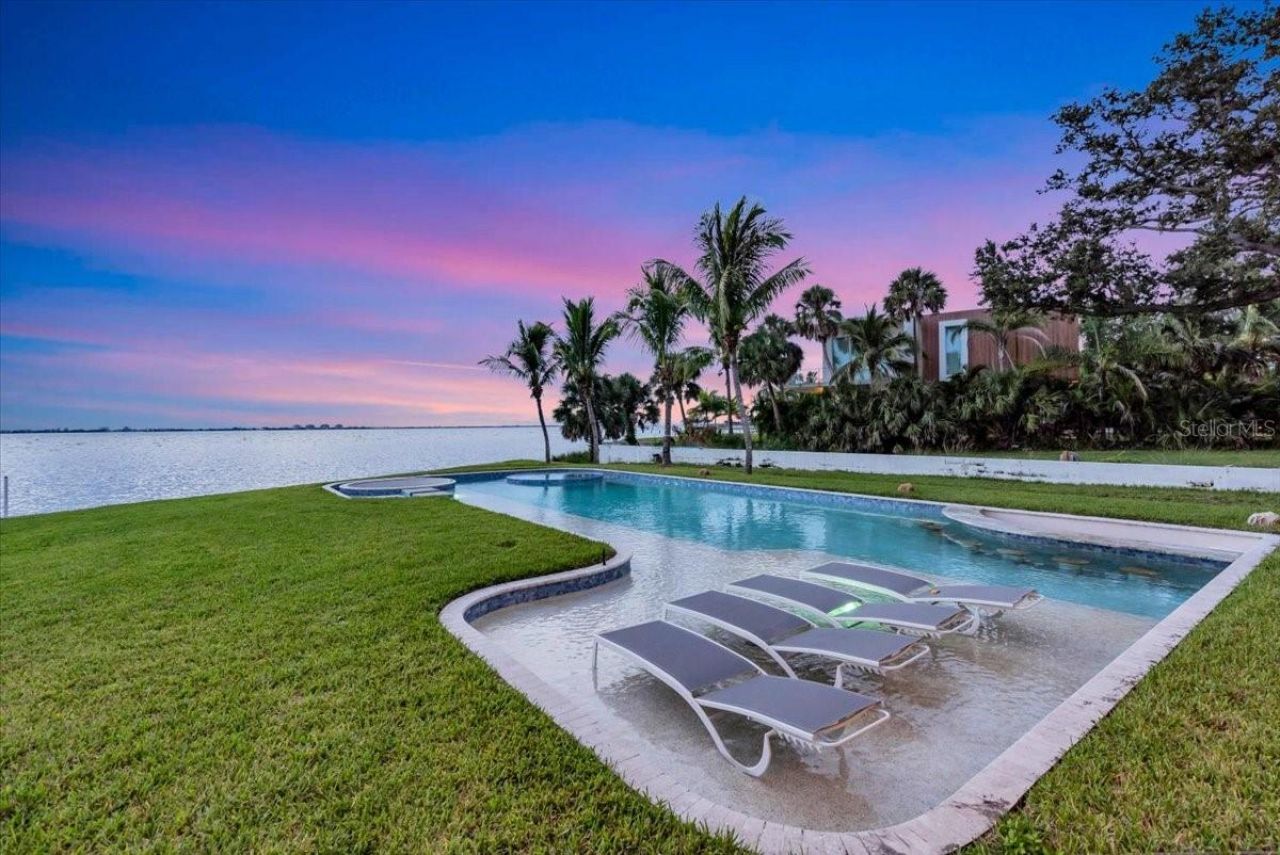 4035 Bay Shore Road, Sarasota, FL 34234 Photo