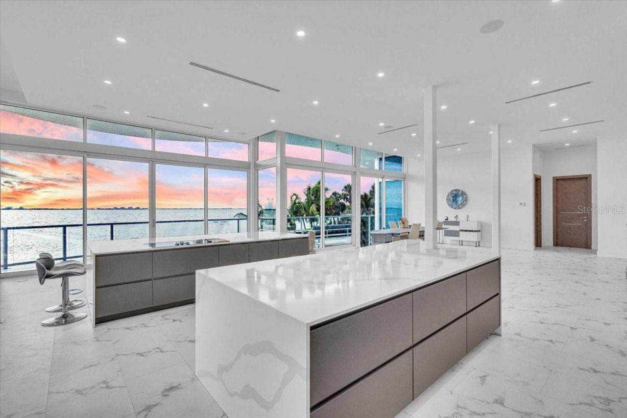 4035 Bay Shore Road, Sarasota, FL 34234 Photo