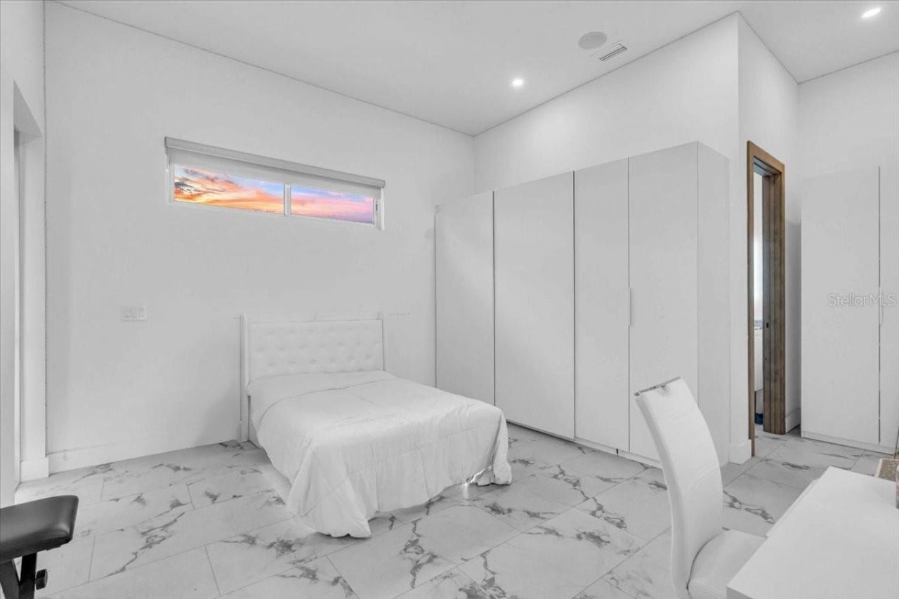 4035 Bay Shore Road, Sarasota, FL 34234 Photo