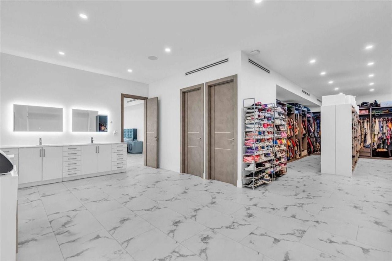 4035 Bay Shore Road, Sarasota, FL 34234 Photo