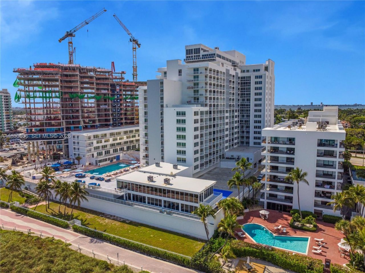 5401 Collins Ave, Unit 819, Miami Beach, FL 33140 Photo