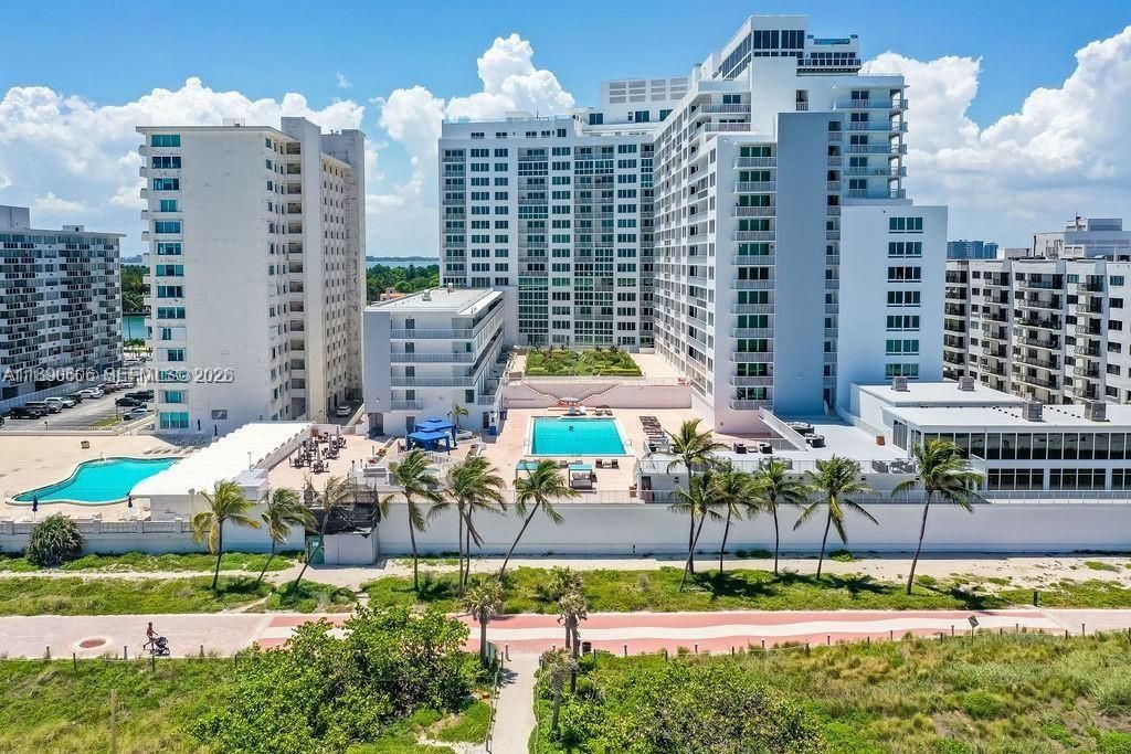 5401 Collins Ave, Unit 819, Miami Beach, FL 33140 Photo