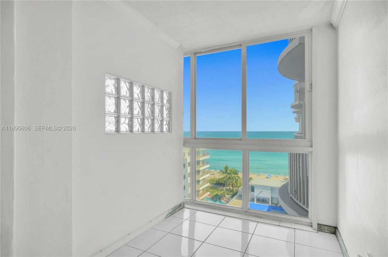 5401 Collins Ave, Unit 819, Miami Beach, FL 33140 Photo
