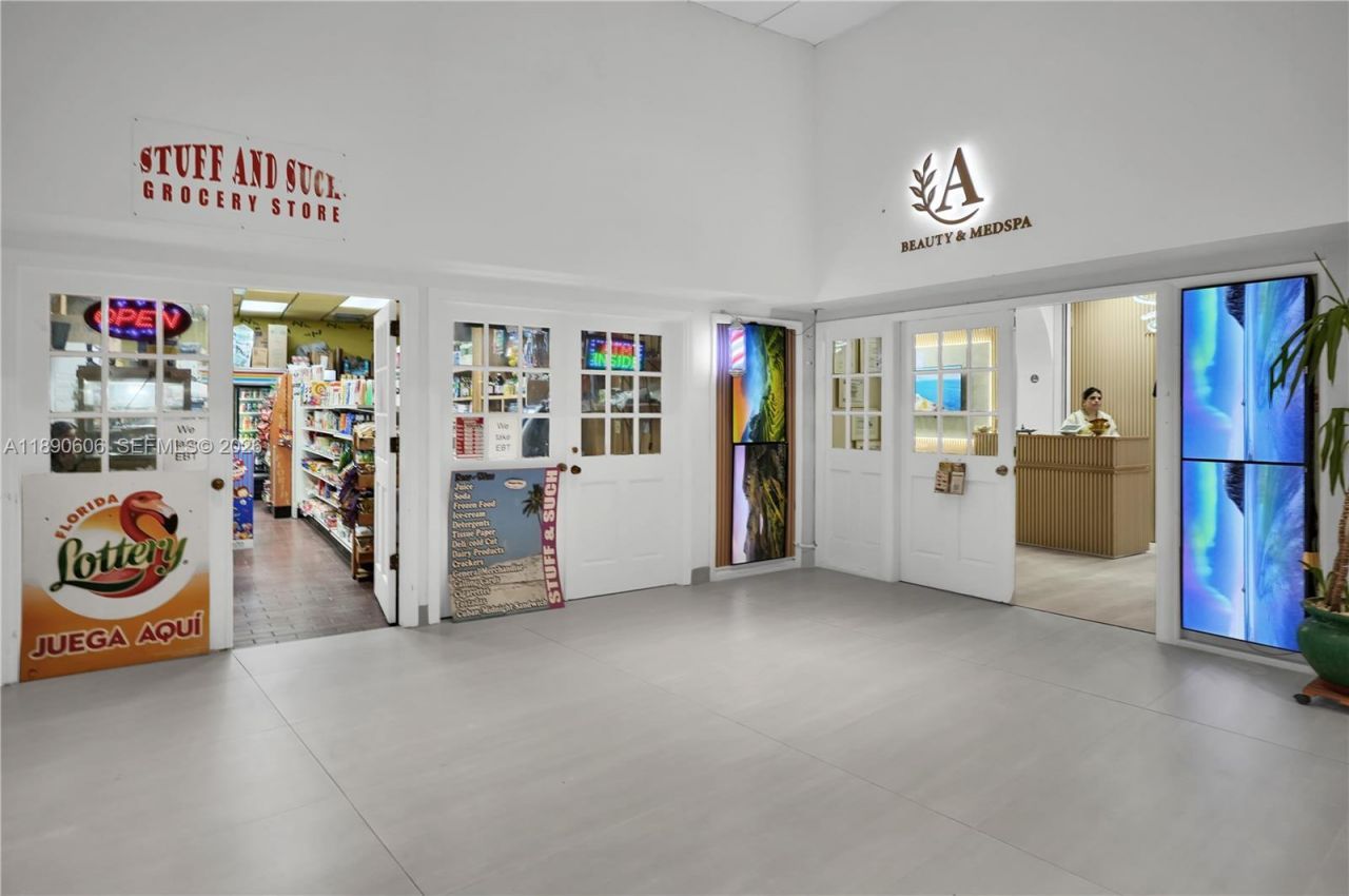 5401 Collins Ave, Unit 819, Miami Beach, FL 33140 Photo