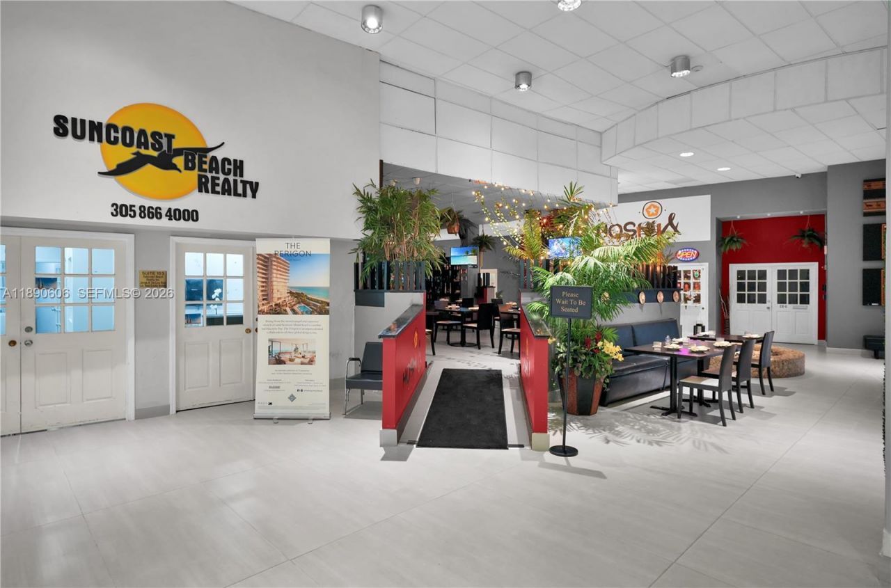 5401 Collins Ave, Unit 819, Miami Beach, FL 33140 Photo