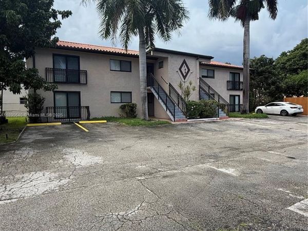 100 SE 5th Ave, Unit 1, Hallandale Beach, FL 33009