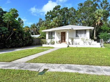 1931 EDGEWATER DRIVE, SARASOTA, FL 34234