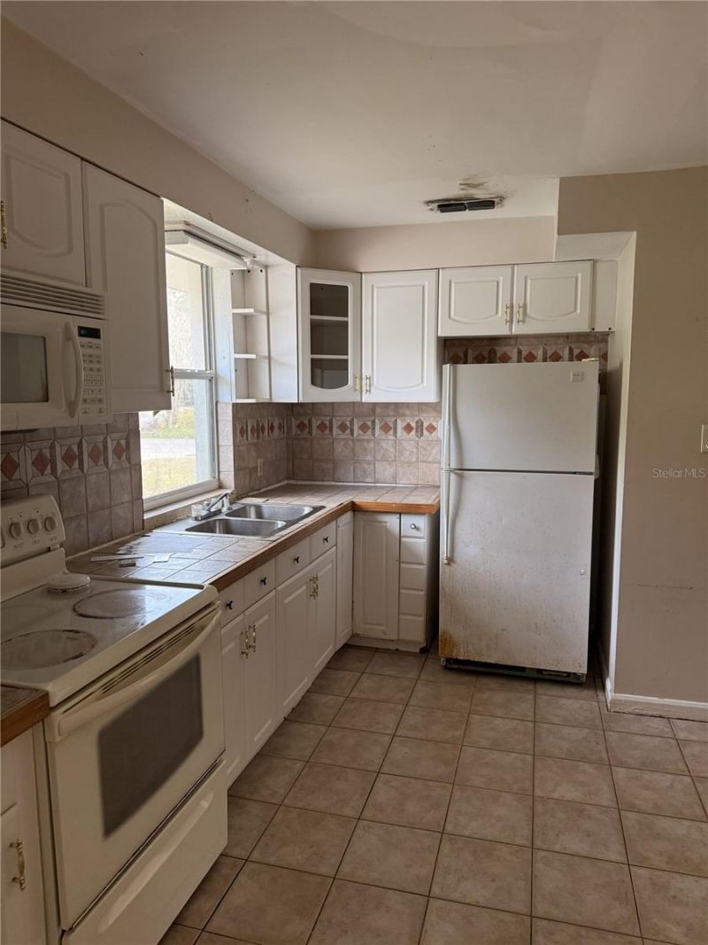 1931 Edgewater Drive, Sarasota, FL 34234 Photo