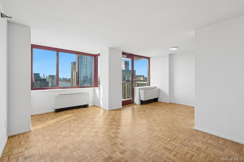 4-74 48th Avenue, Unit 35L, Long Island City, NY 11109 Main Photo