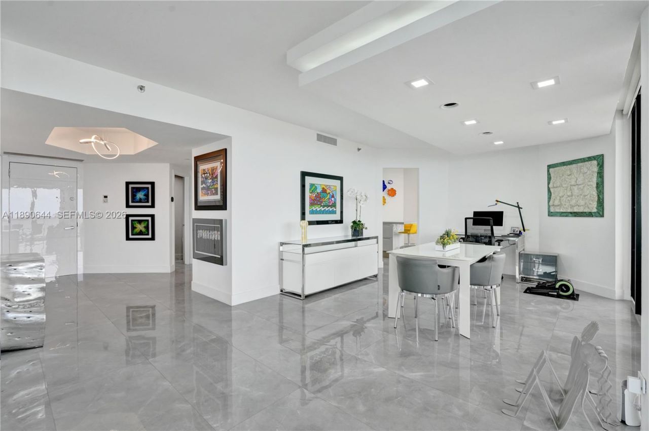 20191 E Country Club Dr, Unit 2606, Aventura, FL 33180 Photo