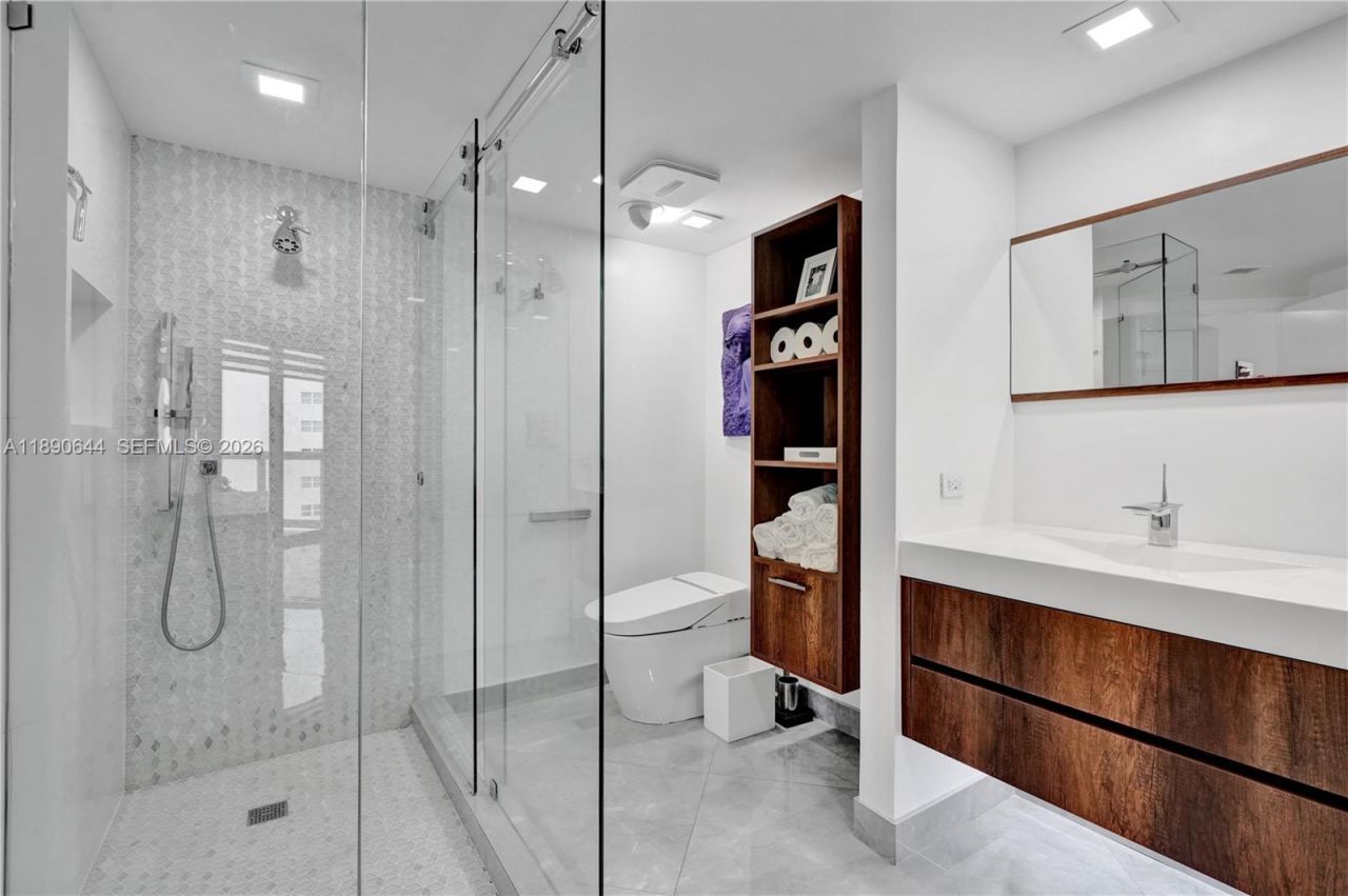 20191 E Country Club Dr, Unit 2606, Aventura, FL 33180 Photo