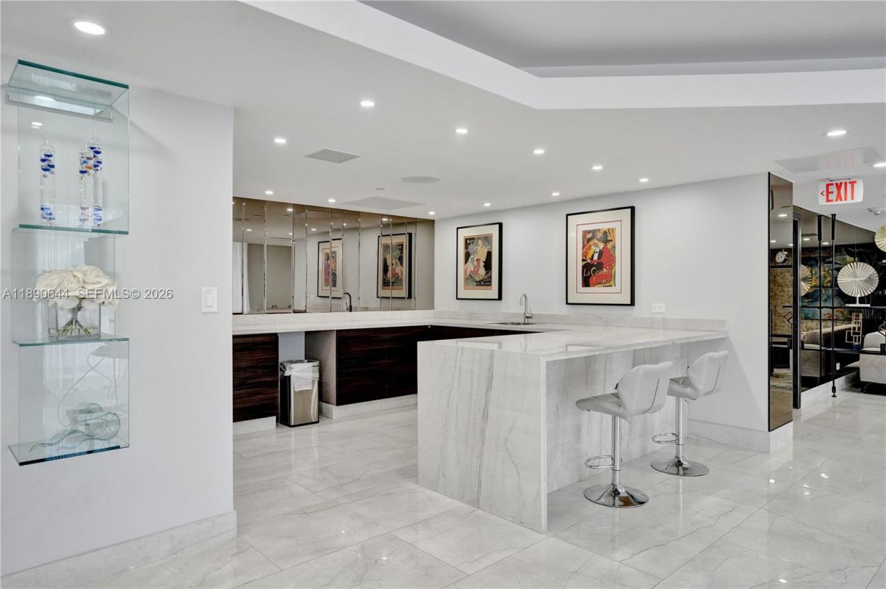 20191 E Country Club Dr, Unit 2606, Aventura, FL 33180 Photo