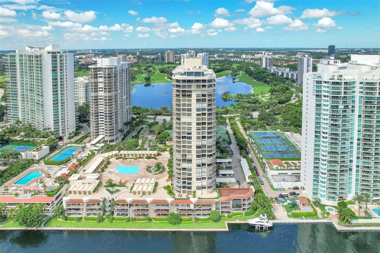 20191 E Country Club Dr, Unit 2606, Aventura, FL 33180 Photo