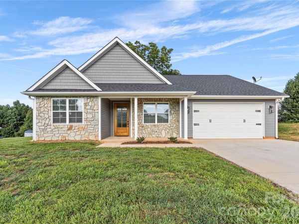 160 Tranquility Lane, Harmony, NC 28634